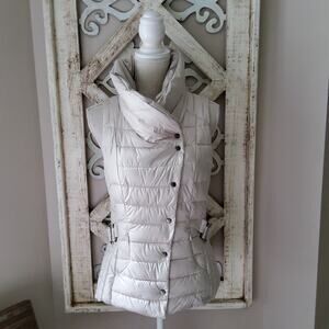 Xersion Women's Puffer Vest Sleeveless Jacket in Light Beige Size Medium